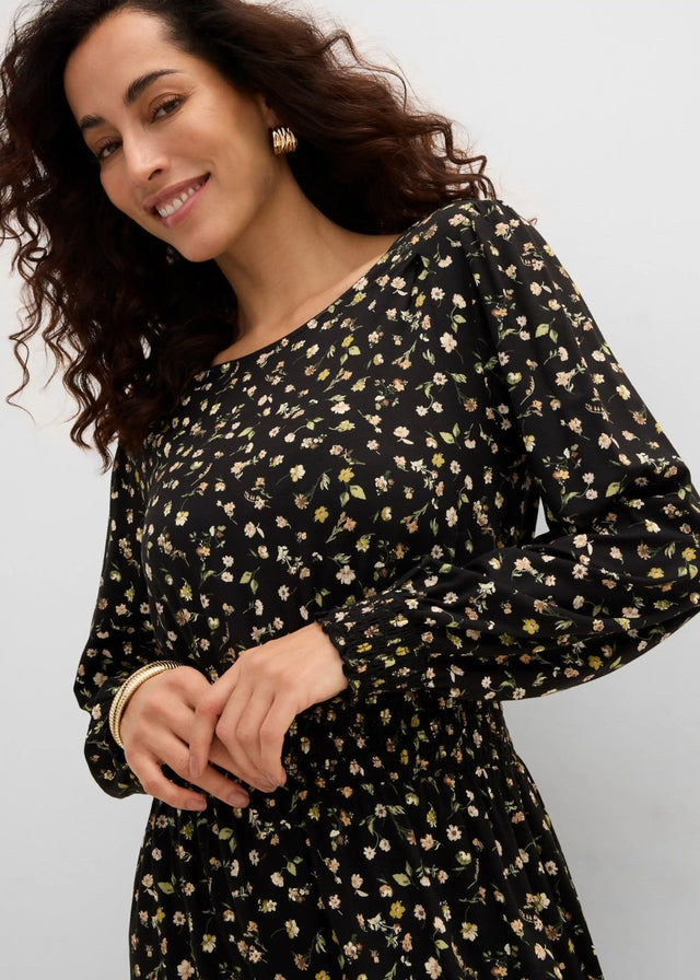 26080617