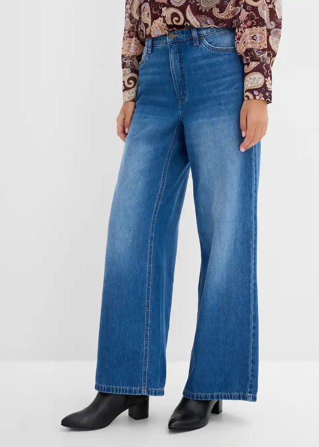 26083598