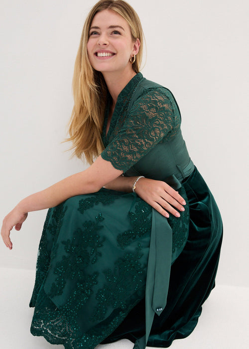 Dirndl s pregačom s vezom