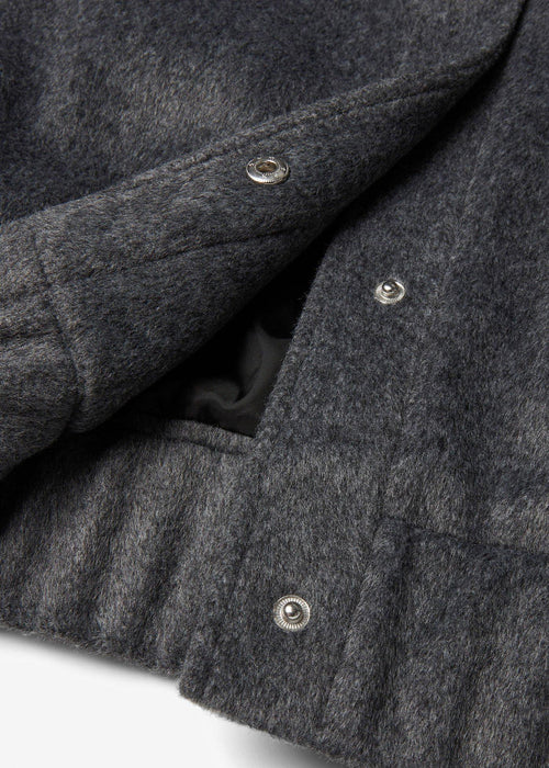 Oversize bomber jakna u izgledu vune