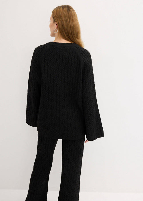 Oversize pulover s pletenicama