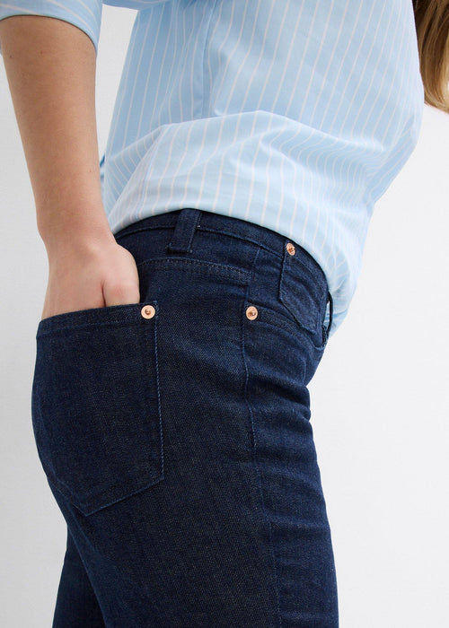 Traperice skinny kroja sa srednje visokim strukom od organskog pamuka