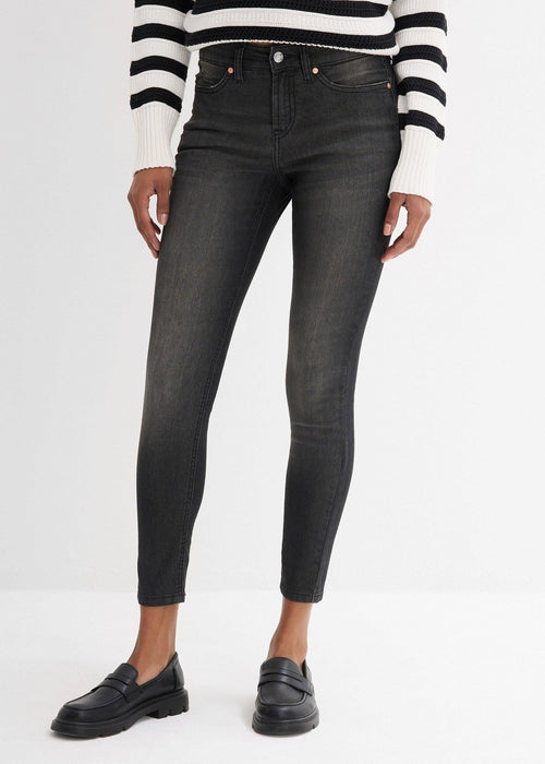 Traperice skinny kroja s visokim strukom od stretch materijala