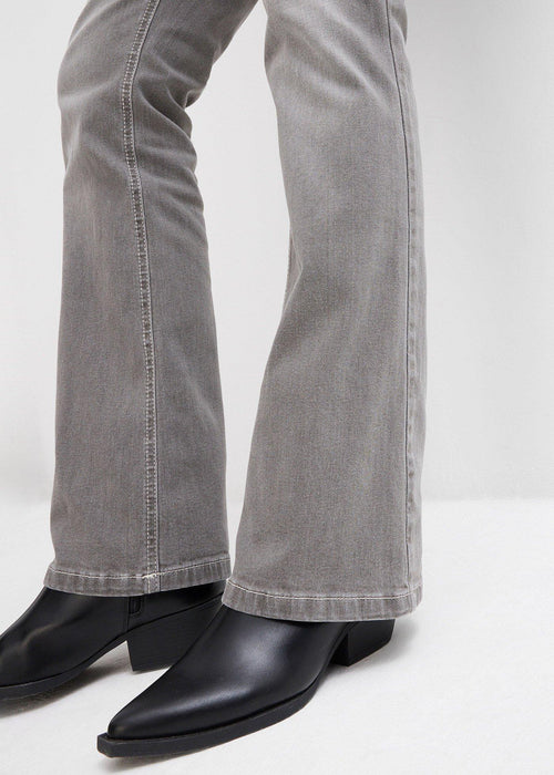 Bootcut traperice s visokim strukom