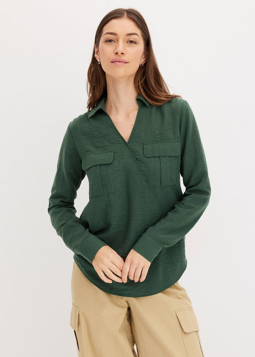 Bluza u kroju košulje na preklop