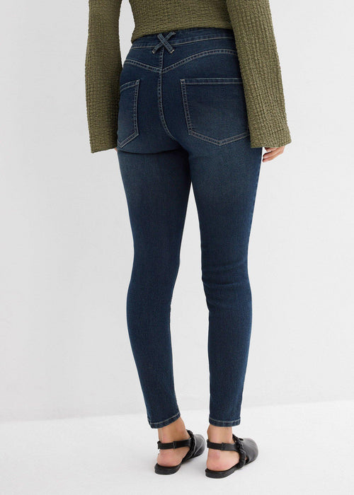 Traperice skinny kroja s visokim strukom od stretch materijala