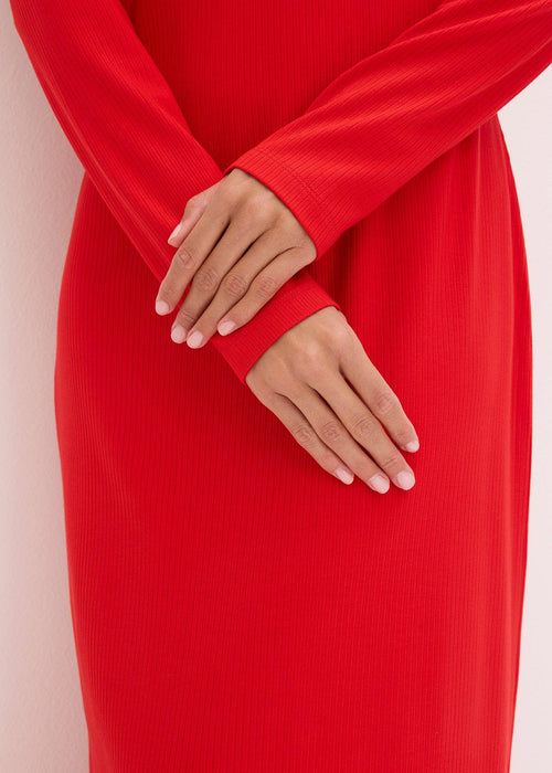 Rebrasta midi haljina