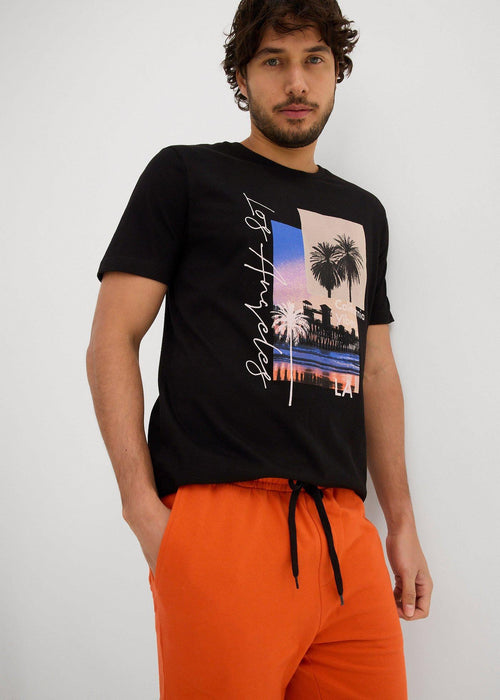 T-shirt majica i bermude od trikoa