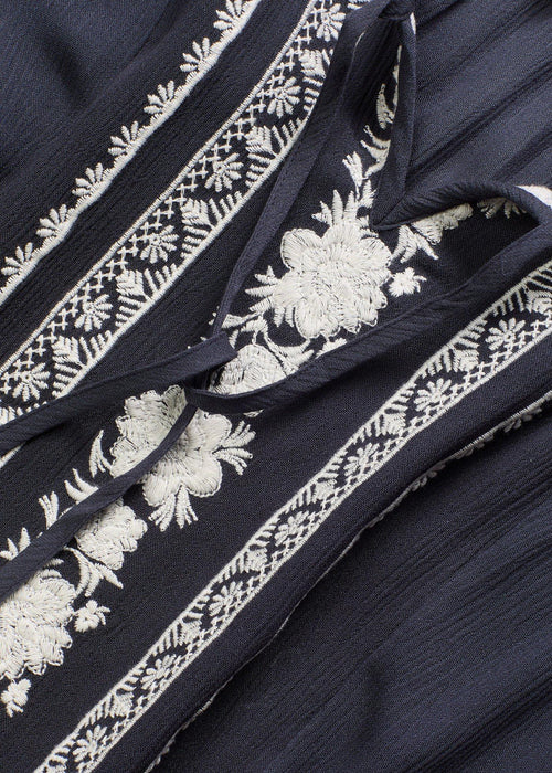 Bluza s vezom