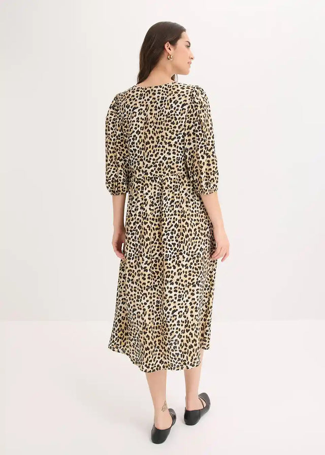 26002925