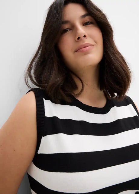 26044300