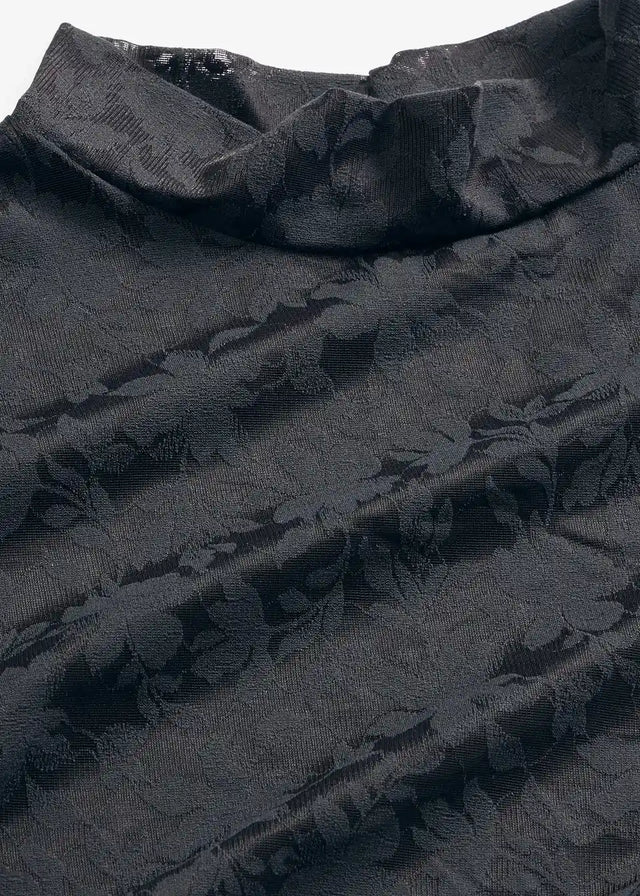 26072543