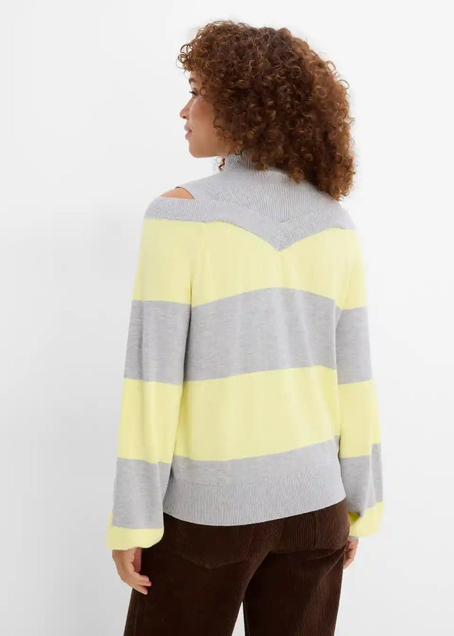 26095368
